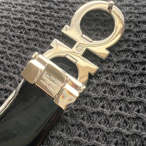 Salvatore Ferragamo Gancini Buckle Reversible Leather Belt - Picture 4 of 9